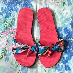 Havaianas Flip Flops Soft Cloth and Leather Straps - 11/12  Women